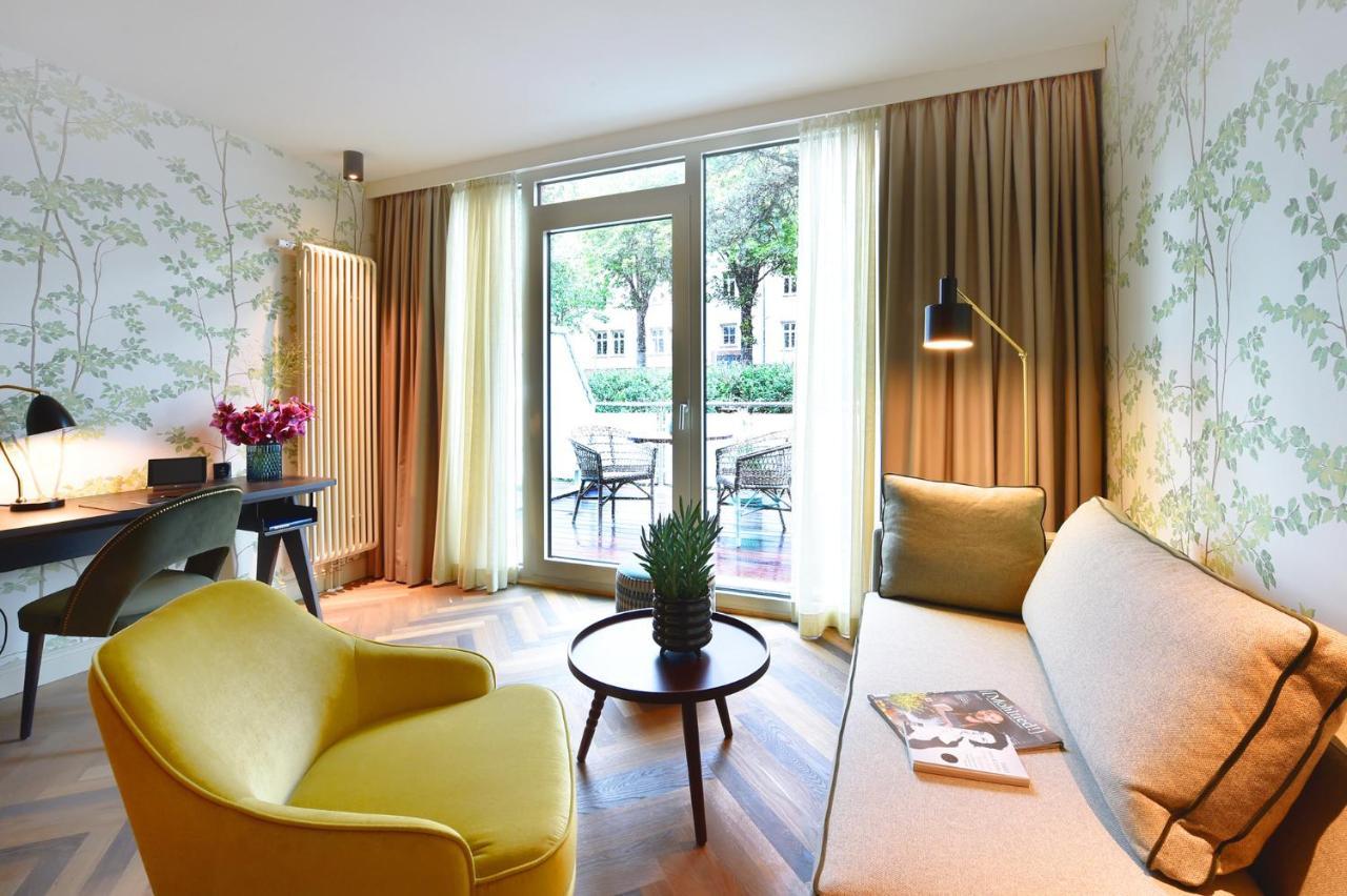 Das James Flensburg Eksteriør bilde A suite at the Hotel Axelmannstein