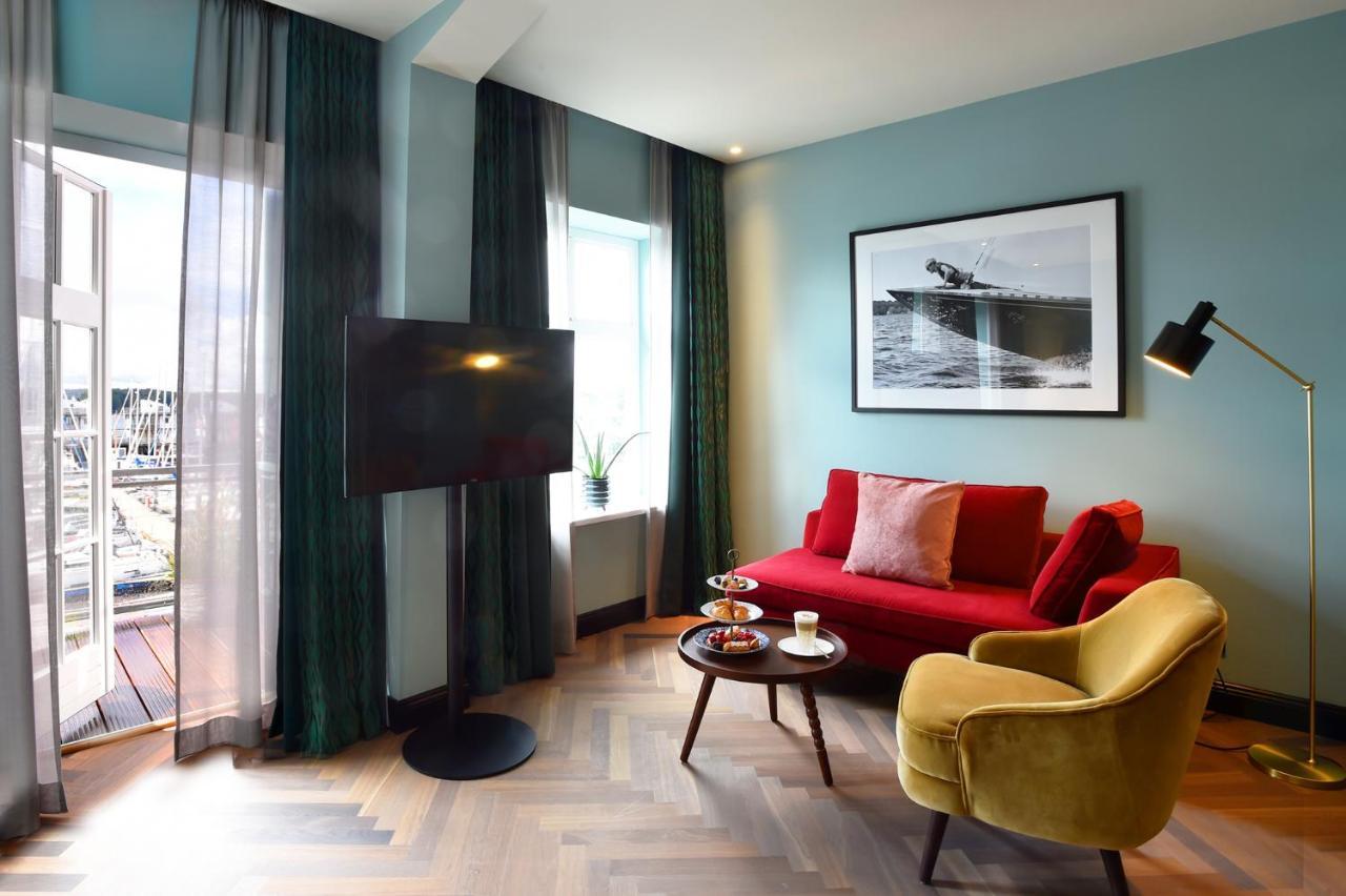 Das James Flensburg Eksteriør bilde A suite at the hotel
