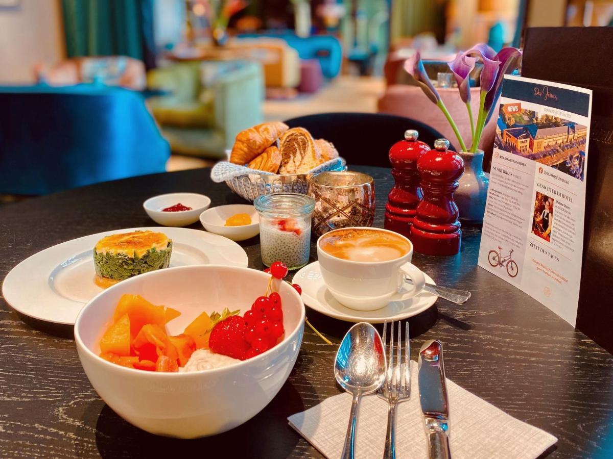 Das James Flensburg Eksteriør bilde Breakfast at the hotel