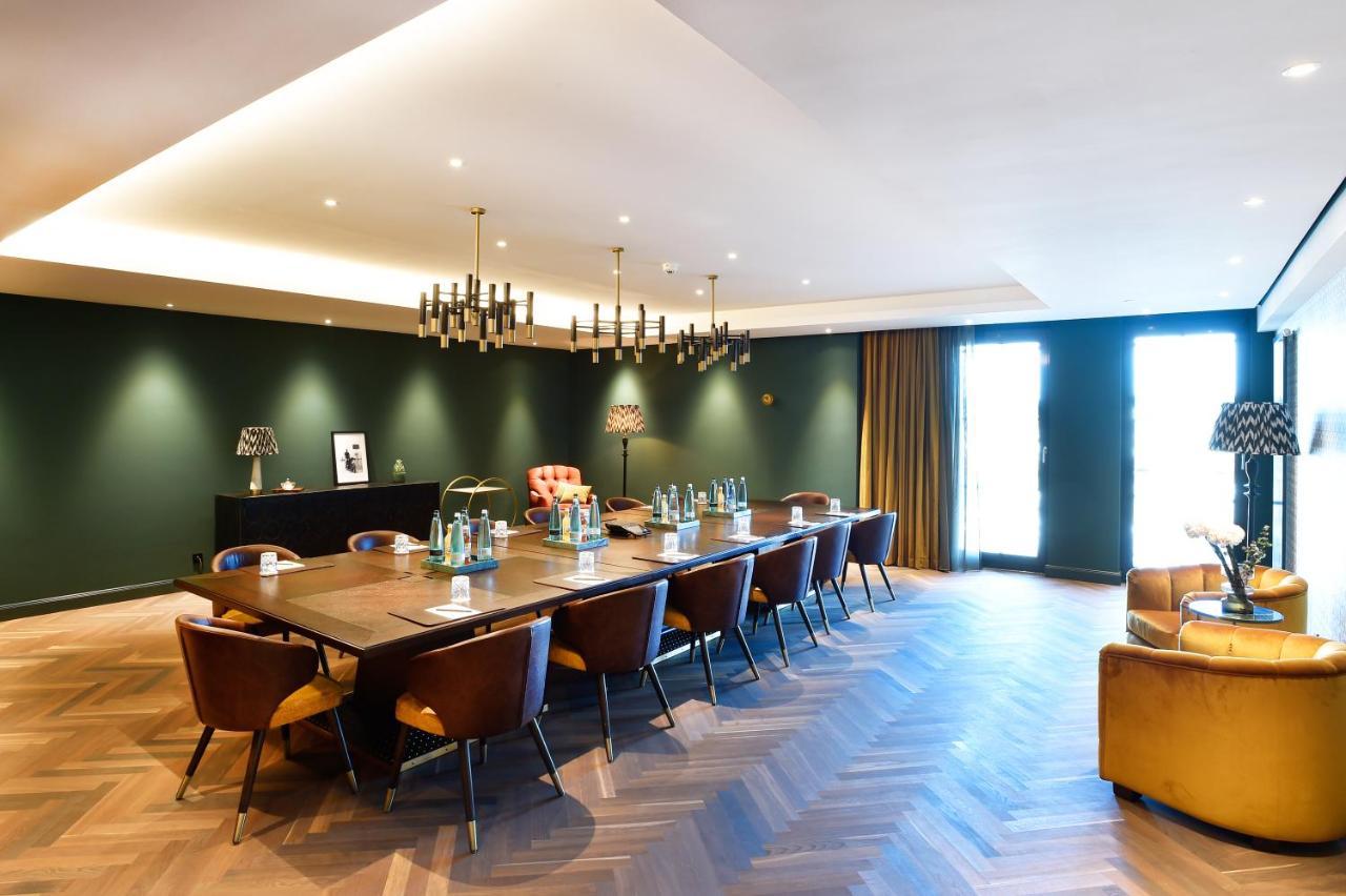 Das James Flensburg Eksteriør bilde The Boardroom at The Ivy Collection