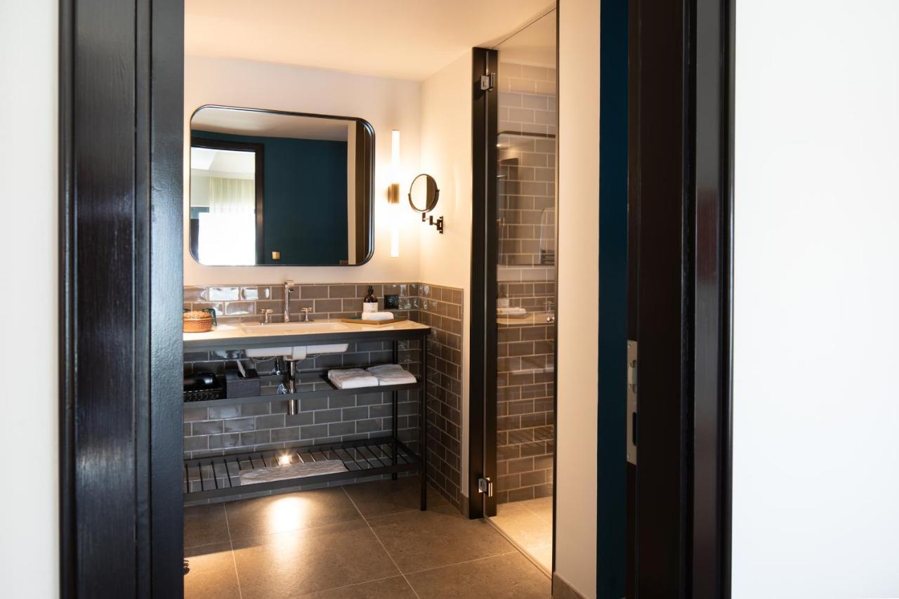Das James Flensburg Eksteriør bilde Bathroom